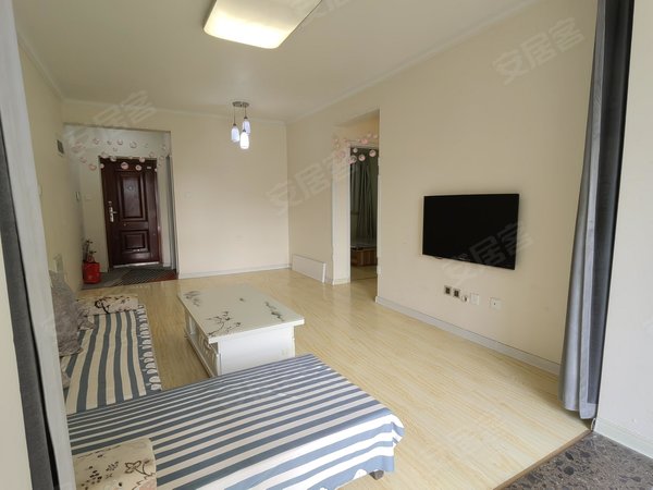 【多图】金日唐郡,家佳源租房,套二,房东好沟通,近万达,随时看房,城阳