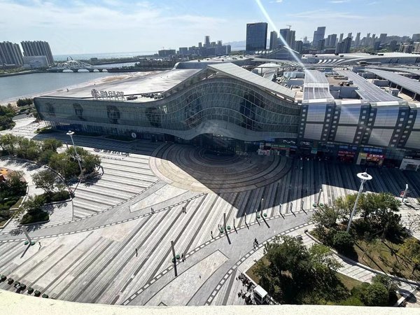 青岛黄岛灵山卫融创公馆(a区)长租!短租!日租!海景房!融创茂!地铁口!