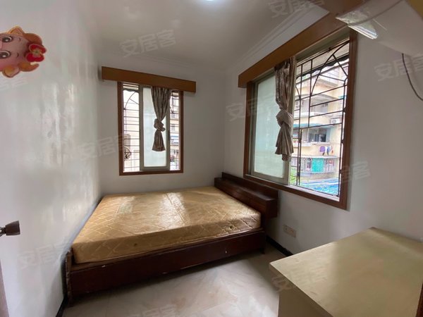 广州海珠中大鹭江西街小区鹭江c口 电梯两房 精装修 家电齐全 随时