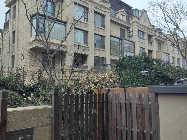 上海浦东书院东方颐城(别墅)东方颐城精装联排别墅  整栋出租  家具