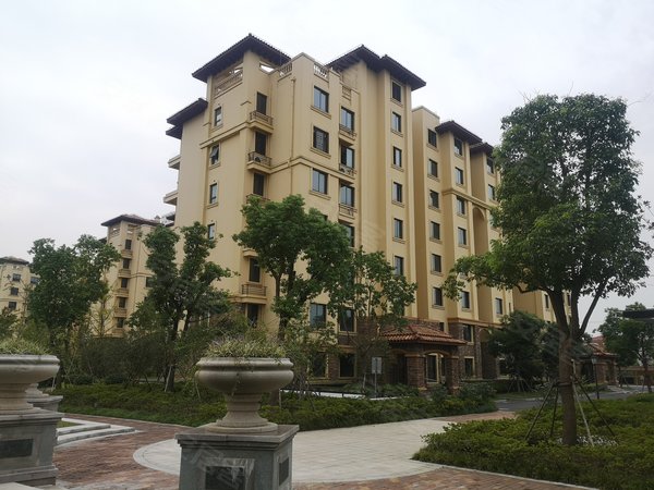 上海奉贤奉城悦城华庭出租 悦城华庭   一室二厅 精装修 2200看房方便