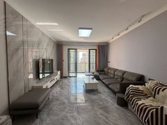 海丰附城附城城区出租:第一城中间楼层三房两厅两卫月租金2200元押二付二出租房源真实图片