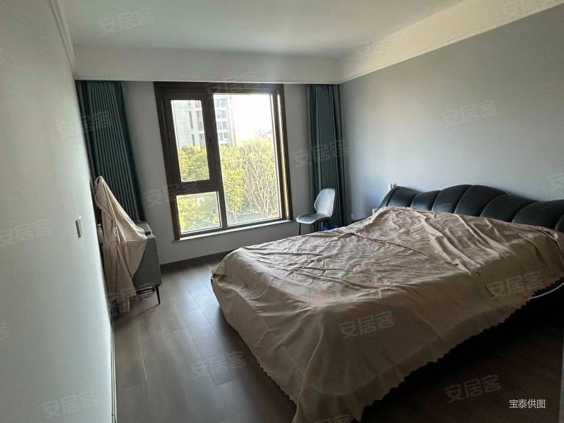 月桥花院 花园洋房 带两个阳台 70 精装 有车库车位