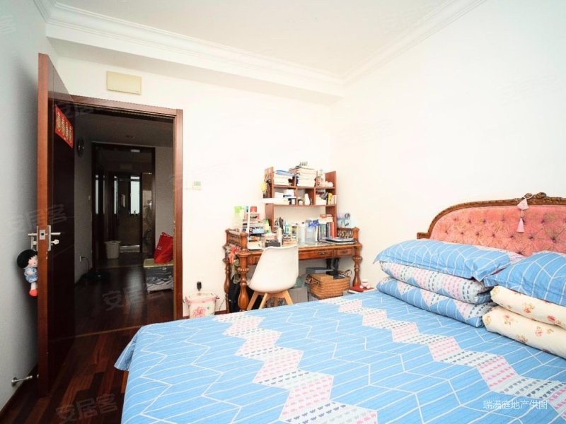 城开御园 带电梯 装修好 居住密度低 满五 正规商品房