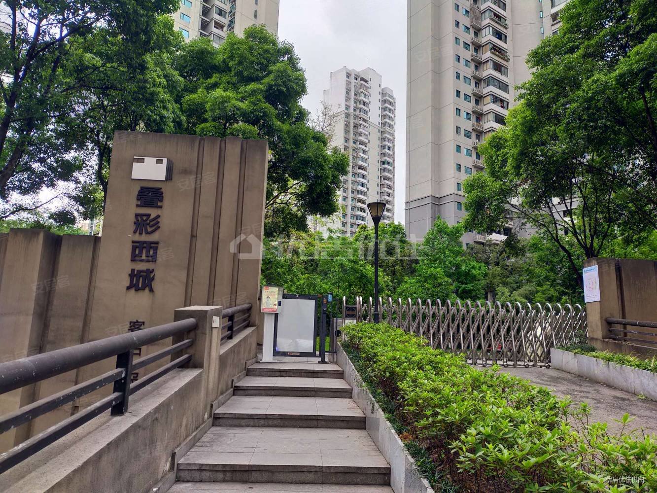 重庆房产网>重庆二手房>九龙坡二手房>中梁山二手房>叠彩西城小区(b区