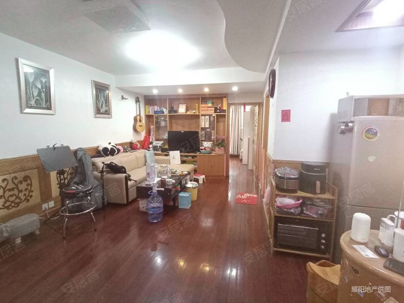 曹路镇府对面电梯二房诚心出售满五年急售