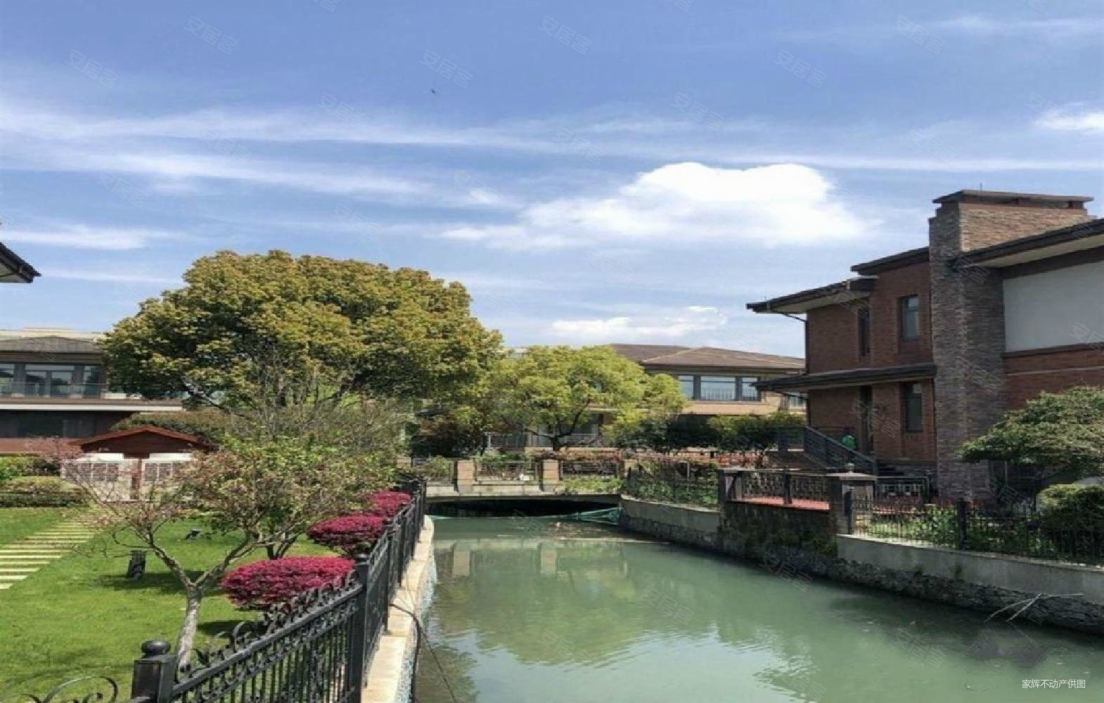 占地2亩多,钱湖比华利(别墅)二手房,2580万,6室3厅,6卫,663平米-宁波