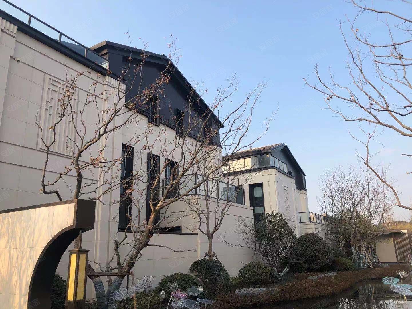 秦淮河畔 中华门旁 做少墅派南京人 越城天地 主城别墅,应天府二手房