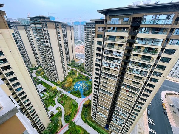 【多图】融创九棠府,良庆周边租房,五象湖楼中楼带露台精装空房急租