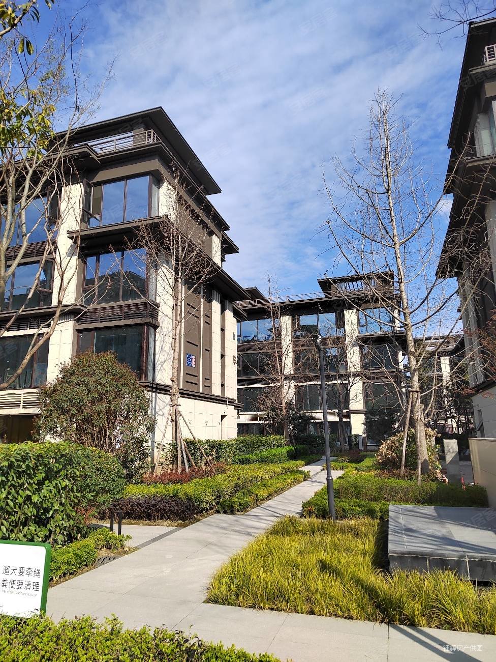 武侯政务中心旁 悦湖科技城 纯别墅 联排 带大花园,西樾锦宸一期二手