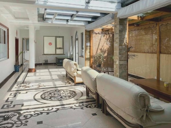 西山独栋京香花园 大双拼面积900平门口6个车位可两套一起租