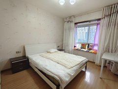 泸州江阳水井沟医学院正对门，铂金公馆电梯两室，采光好房子宽敞明亮，1600出租房源真实图片