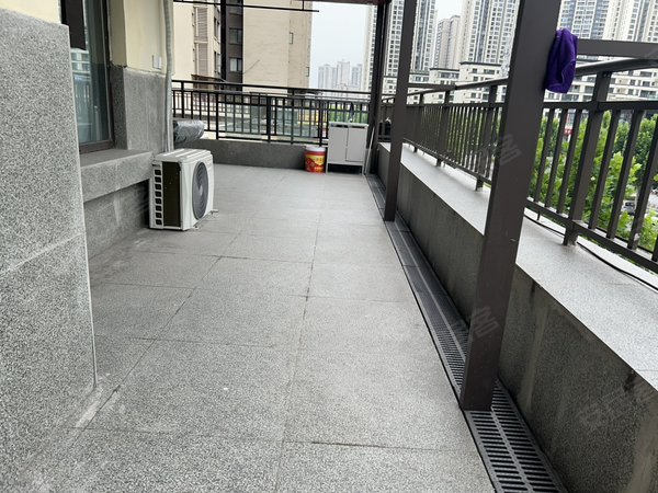 【多图】华远海蓝城(一期),融汇租房,巴滨路现代风白居寺大桥旁成熟