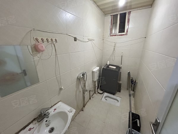 凉山西昌文汇胜利小区A区时代广场附近套二家具家电齐全，拎包入住，户型好，采光好出租房源真实图片