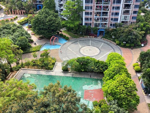 深圳龙岗宝龙蓝钻风景蓝钻房源,干净整洁通风好,有钥匙随时看房.