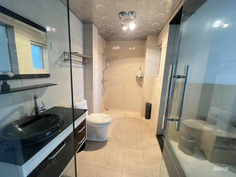 时代花城3期 带电梯 出行方便 购物方便 产权清晰 朝向好