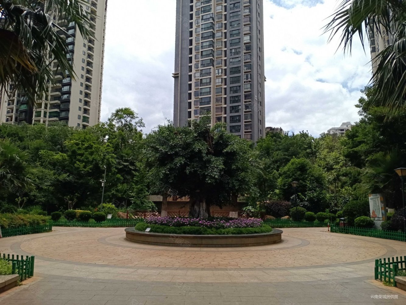 2房可改3房69平70万有钥匙假日城市小区生活便利