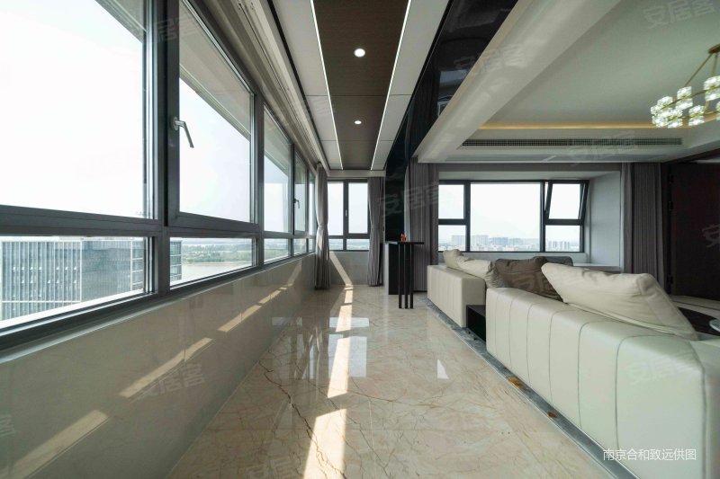 华侨城天鹅堡 次新房 正规商品房 正南朝向 电梯房