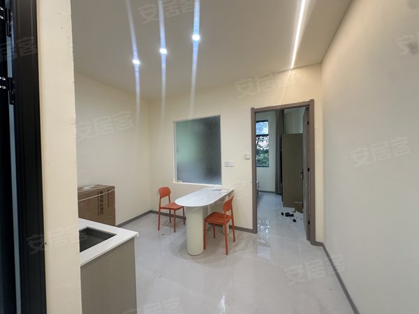 湖州安吉县递铺宁馨花园出租梅花岛旁宁馨花园 多套奶油风单身公寓独门独户 家电齐全出租房源真实图片