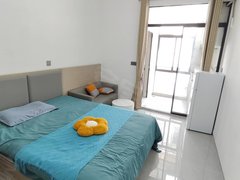 深圳宝安宝安中心区5号线翻身地铁站 阳光大单间 民水民电 厨卫隔离 近地铁站出租房源真实图片