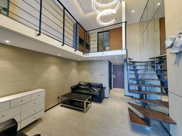 天津南开天拖南融创中心中南广场(东区)融创loft精装修 干净整洁 可