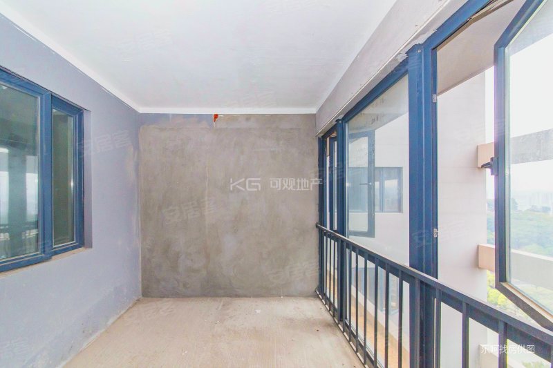 保利首开中庚乌山九巷复式楼 出行方便 近地铁 商圈成熟 双卫