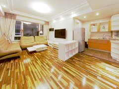 海信燕岛国际公寓 1室1厅1卫  电梯房 精装修76平米