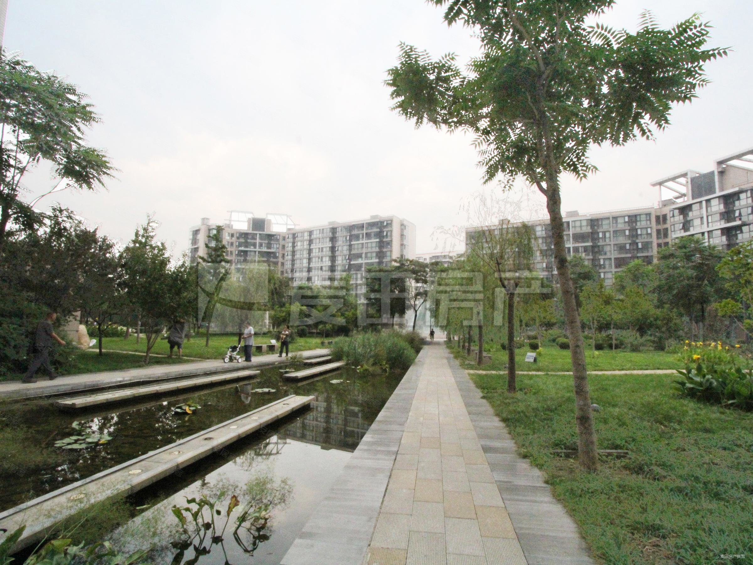 望京桥四环边高层南北观景大跃层