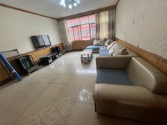 红河弥勒新世界温泉小区，出门即是红河水乡，菜市场，公交车站，生活便利。出租房源真实图片