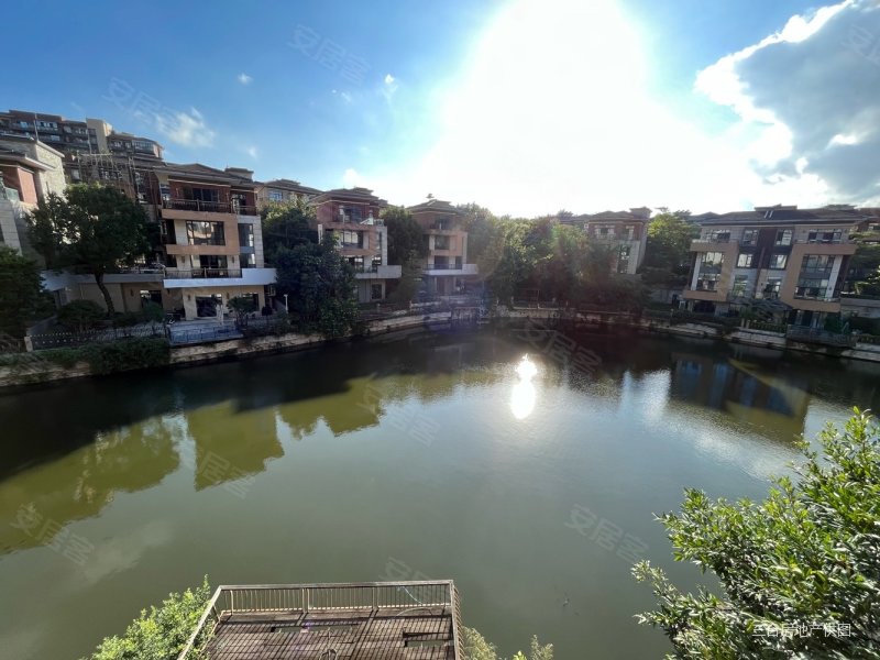 私家钓鱼台,星河丹堤(别墅)二手房,1300万,6室3厅,4卫,558平米-广州