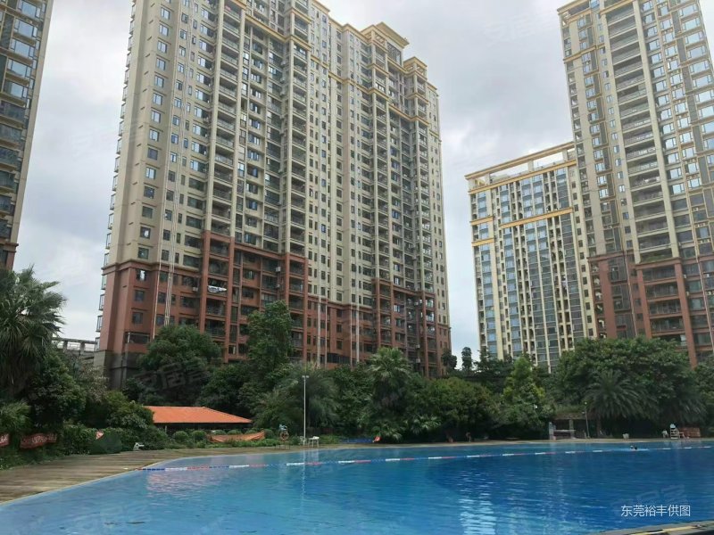 天利中央花园5室2厅2卫146.64㎡南北490万