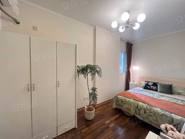 广州海珠滨江东海琴湾滨江东 海琴湾 3室2厅2卫 精装修 电梯房 109平