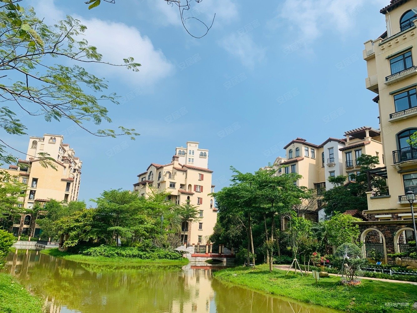 华发蔚蓝堡花园洋房全新没住过视野开阔售430万