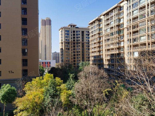 昆明呈贡市政府俊发时代俊园枫香秀苑时代俊园144平精装修 带家具家电