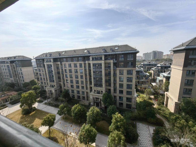 保利铃兰公馆公寓住宅