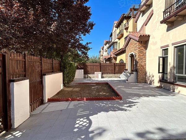 廊坊固安固安县政府永定河孔雀城大湖(别墅)花园二期豪华装修类独栋