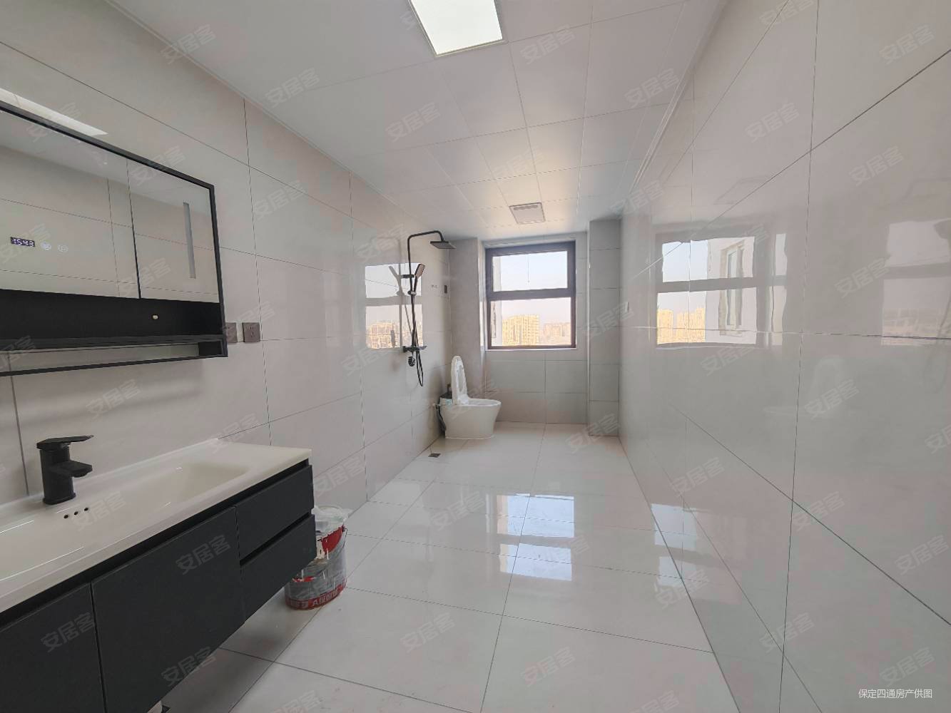 新东方凤凰城3室2厅2卫154.19㎡南北99.9万