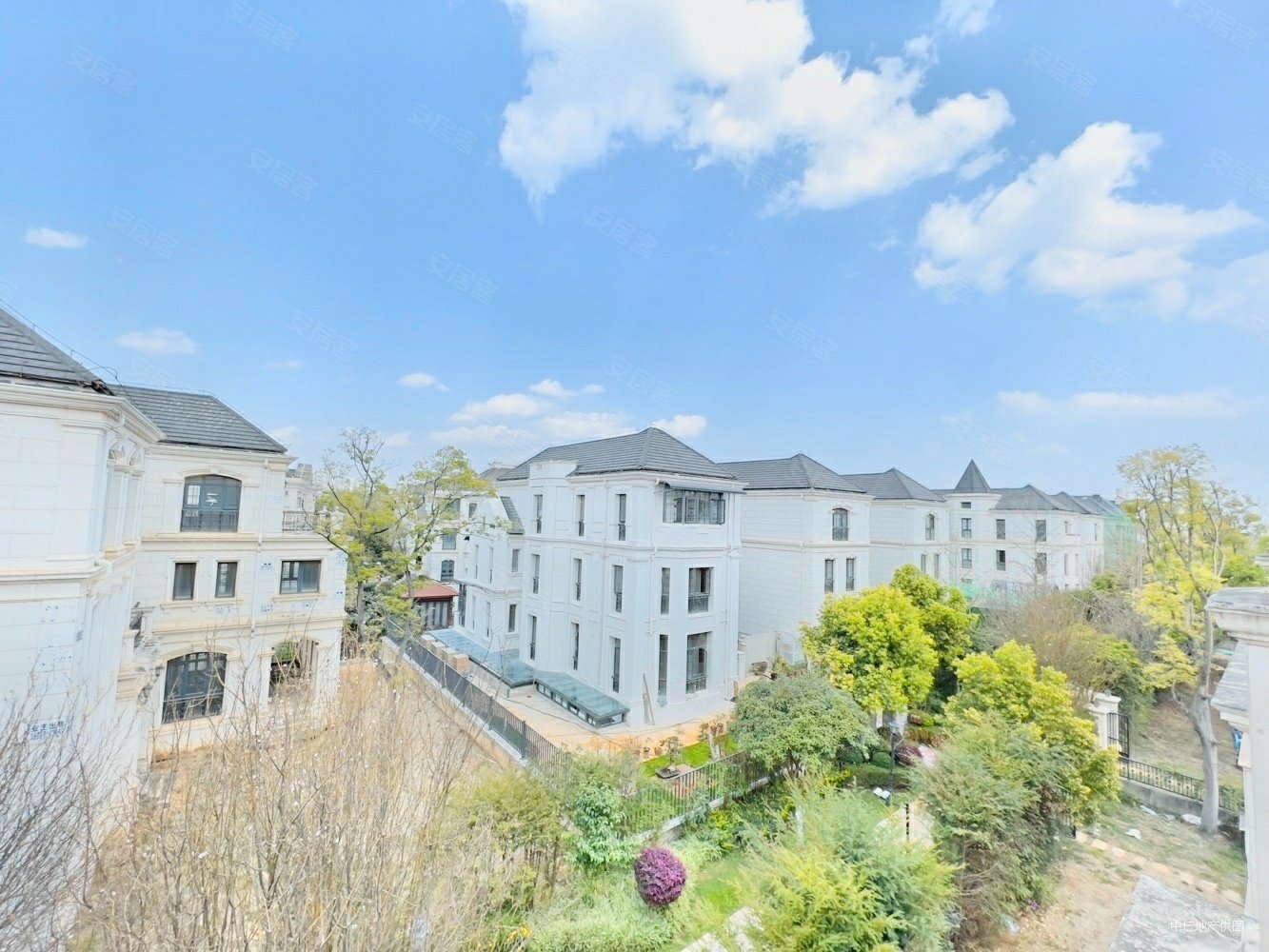 俊发生态半岛滇池one独栋别墅带3亩花园