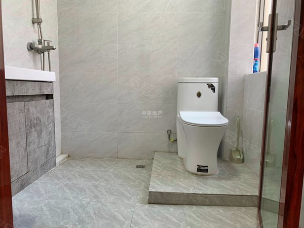 【多图】宝龙苑,水库租房,黄金3楼,南向双阳台,空房新装修,近学校地铁