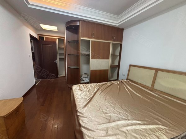 广州花都新区岭南公馆岭南公馆 家私家电齐全领包入住 随时可以看房