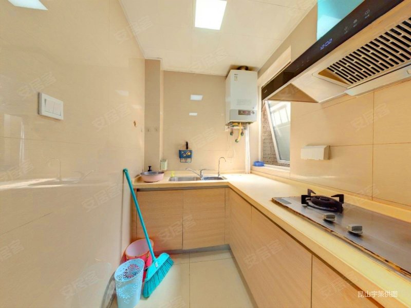 绿地滨江雅苑 装修好 电梯房 朝南 商品房 高楼层视野无遮挡,绿地滨江