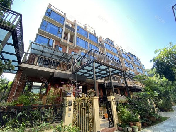 深圳龙岗平湖御峰园(别墅)400万豪装  联排墅  期待高品位的您出租
