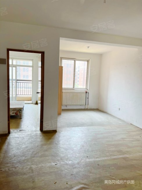 快速路 山水新城二期 62带草房 小套二39万