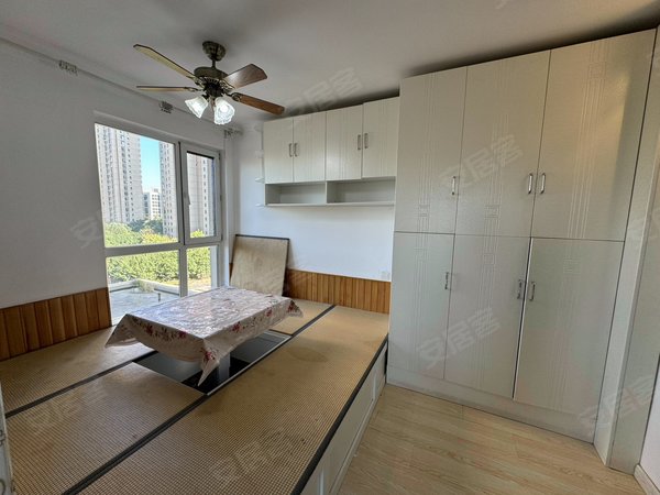 沈阳大东东站国瑞城国瑞城 精装一室 位置好 可拎包入住 随时看房出租