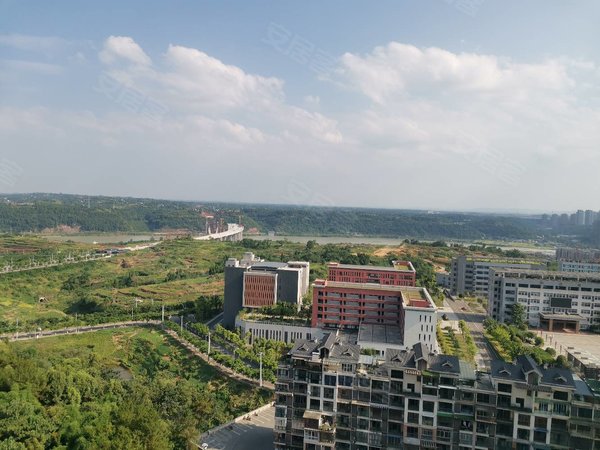 重庆潼南潼南城区潼南现代庄园凉风垭电梯精装两室出租!