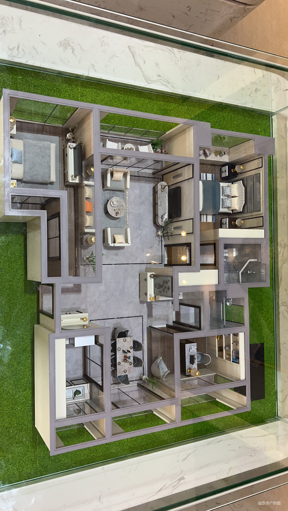 华城新天地3室2厅2卫110㎡南北128万