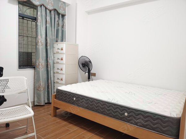 深圳龙华龙华深圳龙溪山庄深圳龙溪山庄 2室2厅1卫 53平 电梯房出租