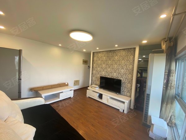 昆山花桥赛格电子城绿地卡米小城(商住楼)卡米两房家具家电齐全,拎包