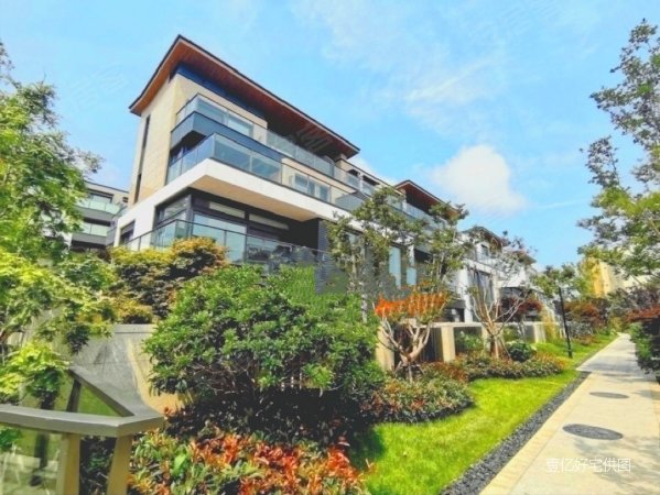 次新别墅 ( 意式极简)有电梯 海信依云小镇罗曼 (22户)