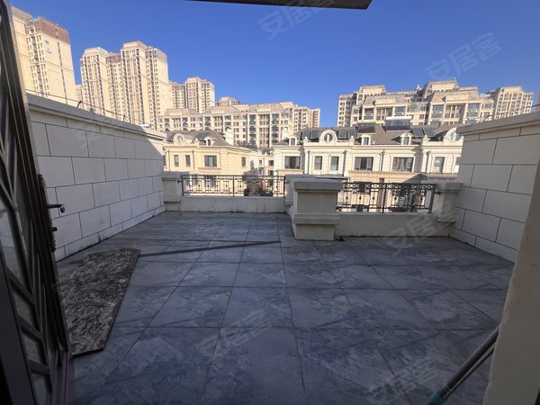 济南历城华山中海华山珑城湖畔园(别墅)中海华山珑城湖畔园